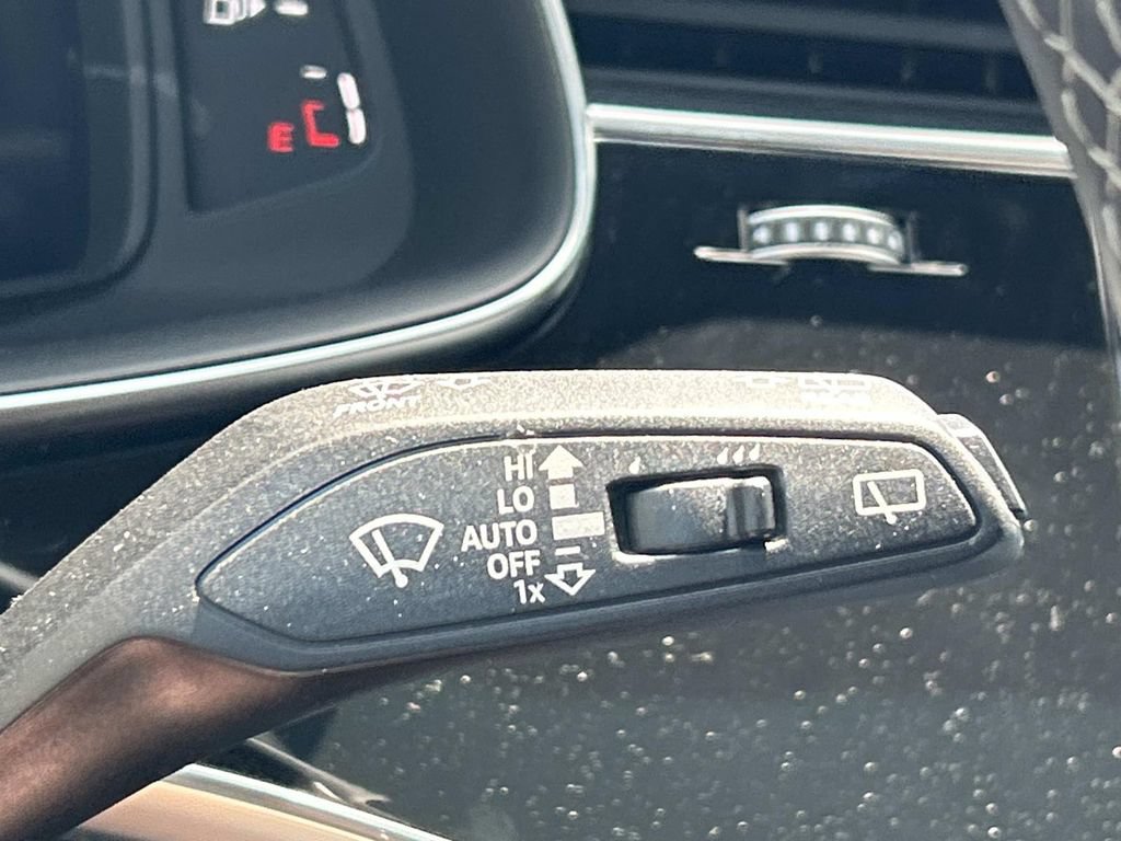 Used 2024 Audi SQ8 Prestige AWD/4WD image 35