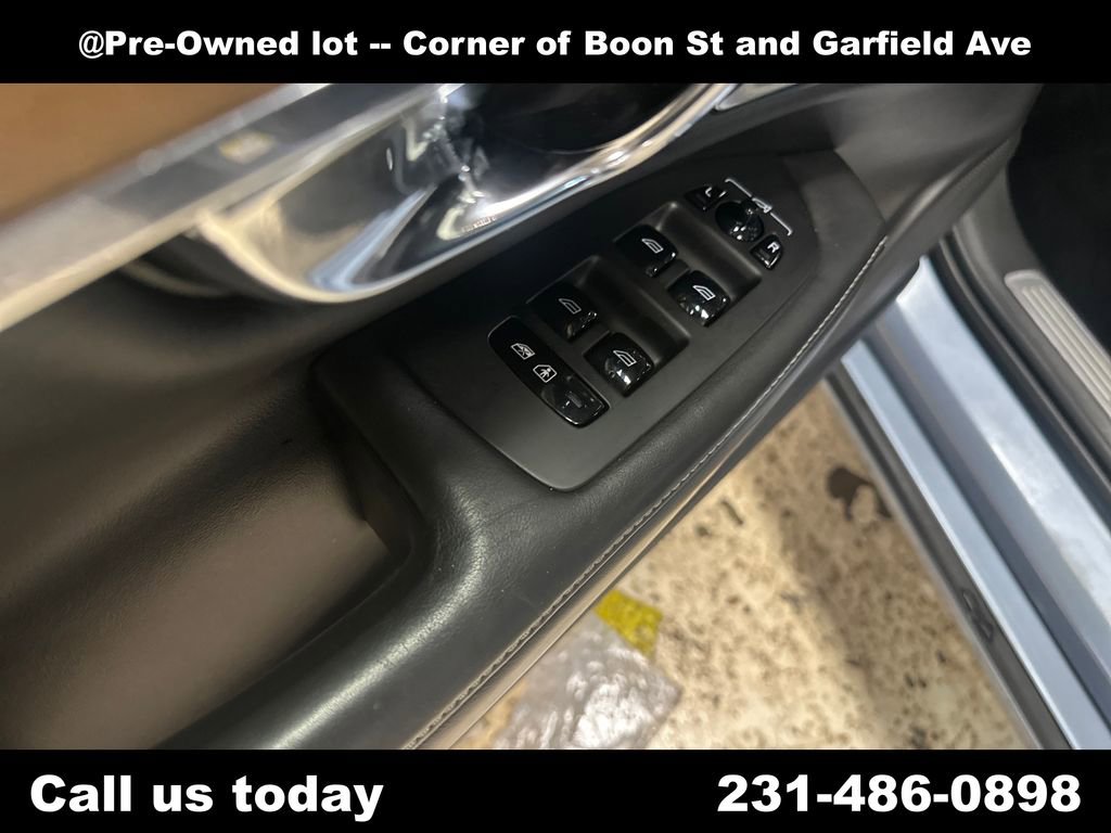Used 2017 Volvo S90 T6 Inscription w/ Vision Package AWD/4WD image 15