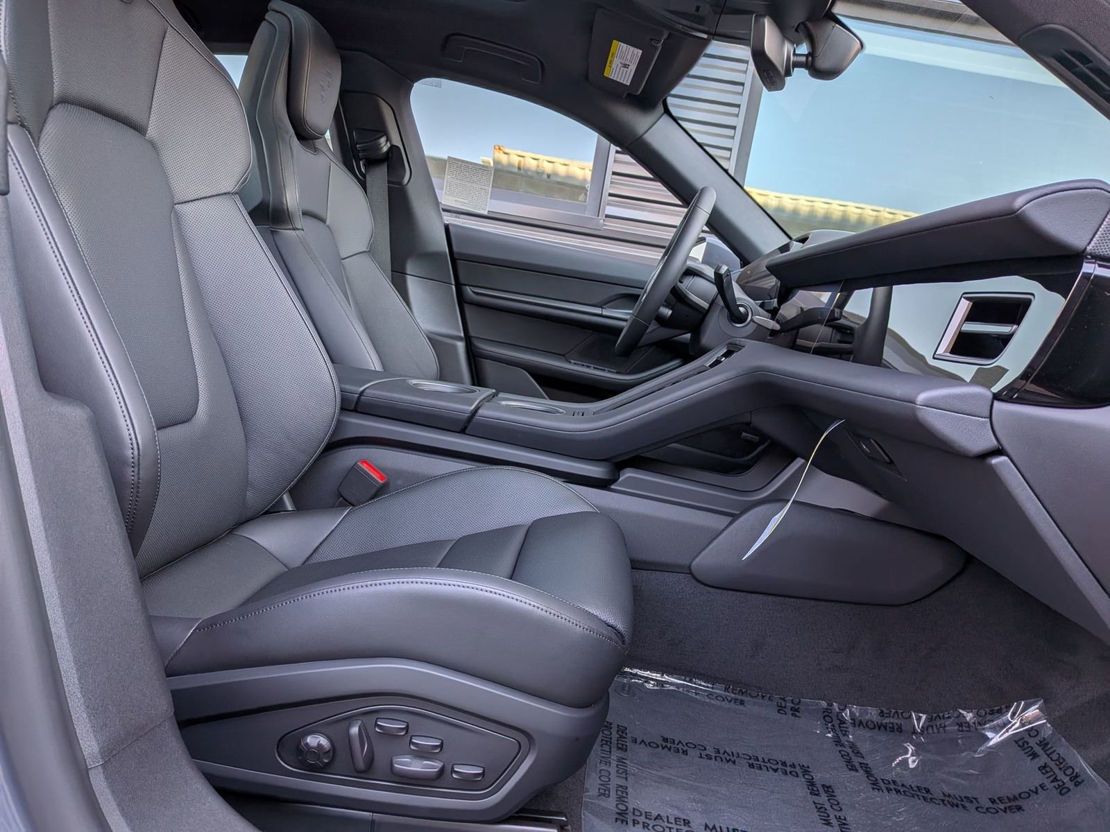 Used 2026 Porsche Taycan image 25