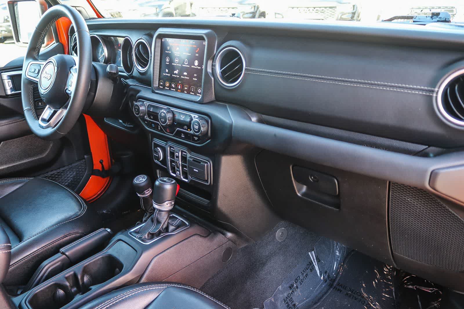 Used 2023 Jeep Wrangler Unlimited Sahara AWD/4WD image 16