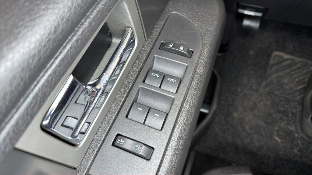 Used 2013 Ford F150 Raptor w/ Luxury Equipment Group image 19