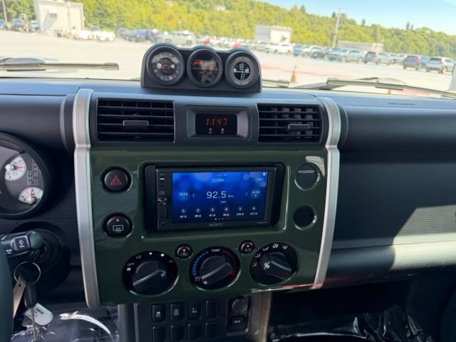 Used 2010 Toyota FJ Cruiser 4WD w/ Convenience Pkg image 16
