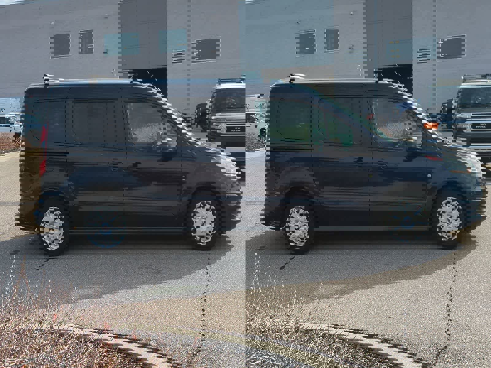 Used 2018 Ford Transit Connect XLT image 9