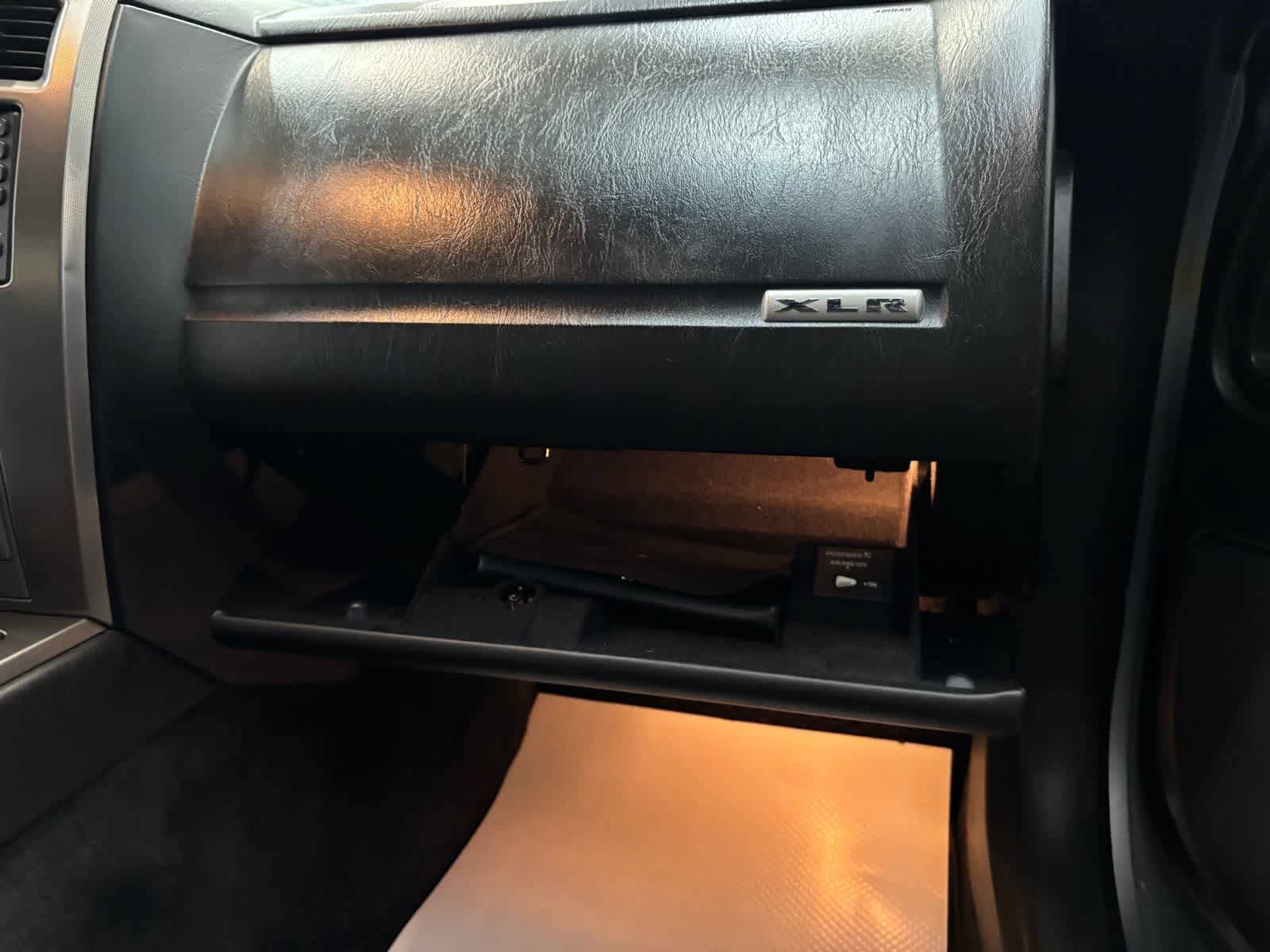 Used 2005 Cadillac XLR RWD image 27