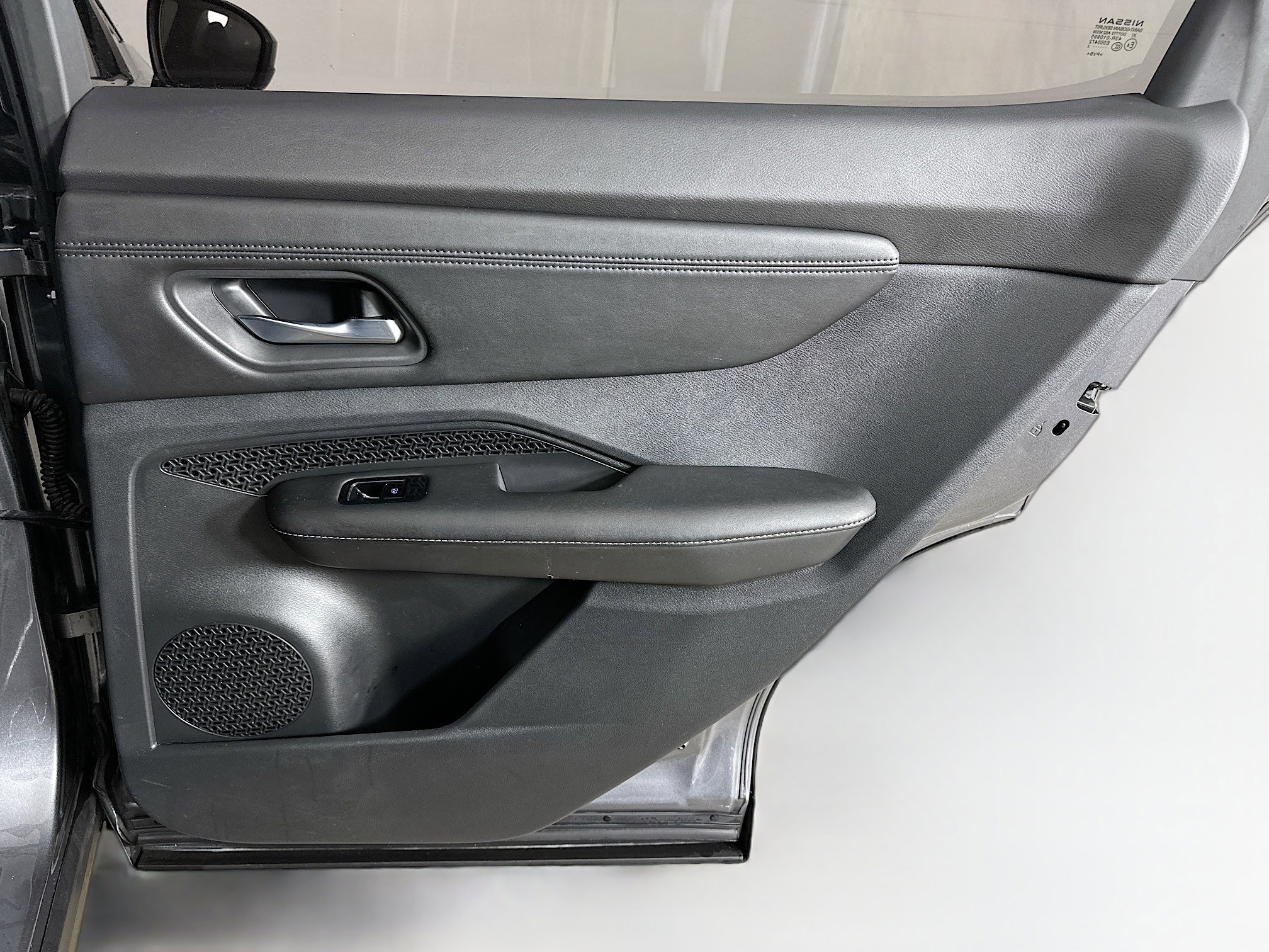 Used 2023 Nissan Ariya FWD image 30