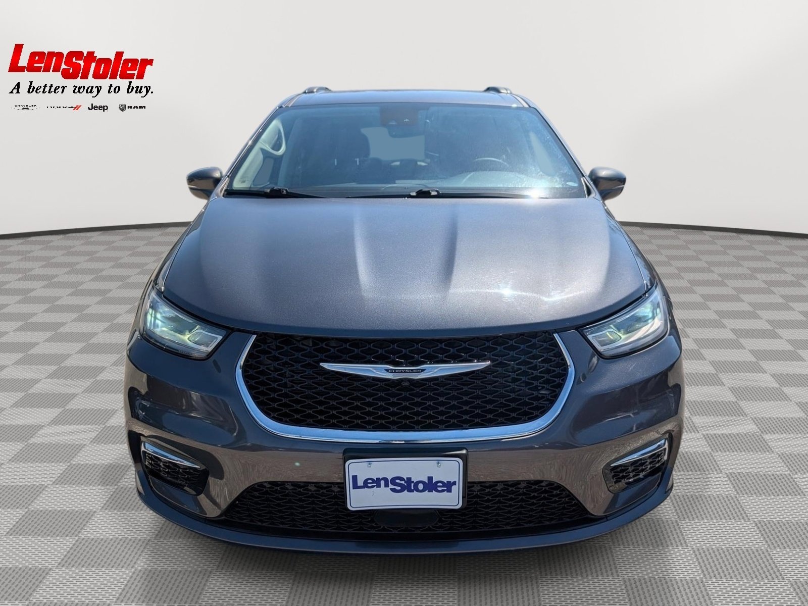 Used 2022 Chrysler Pacifica Touring-L FWD image 8