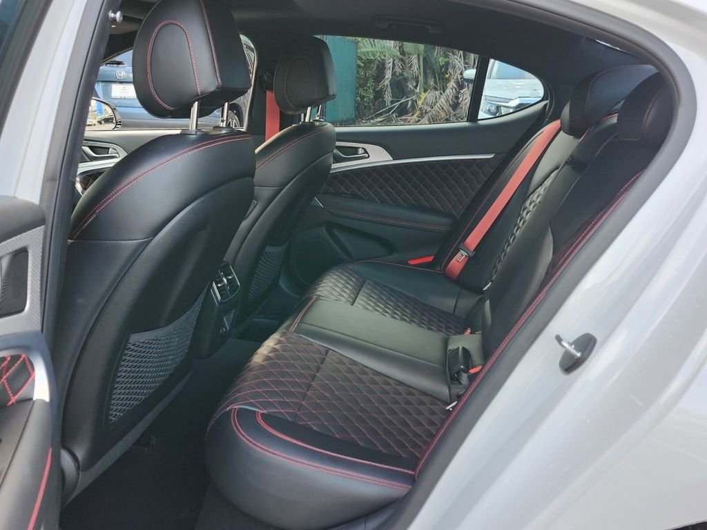 Used 2023 Genesis G70 3.3T w/ Sport Prestige Package image 11