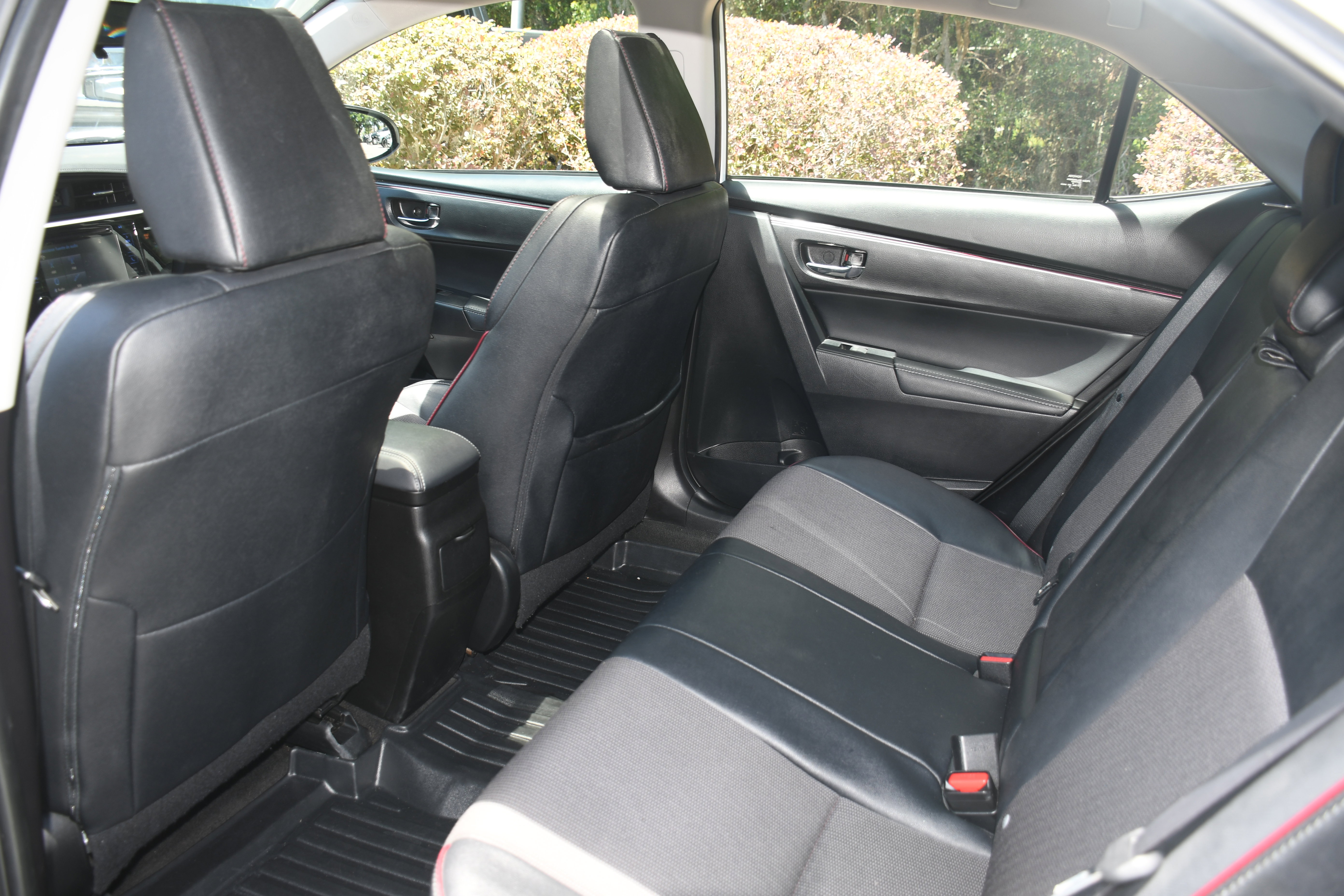 Used 2017 Toyota Corolla SE 50th Anniversary FWD image 15