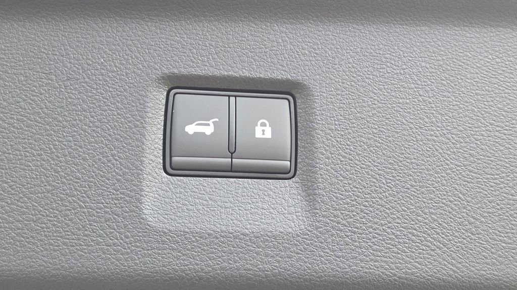 New 2026 INFINITI QX60 Autograph w/ Dark Cargo Package image 9