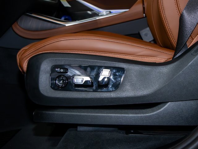 New 2026 BMW X7 M60i image 15