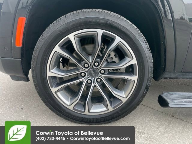 Used 2023 Jeep Grand Wagoneer L Series III w/ Rear Seat Video Group 1 image 27