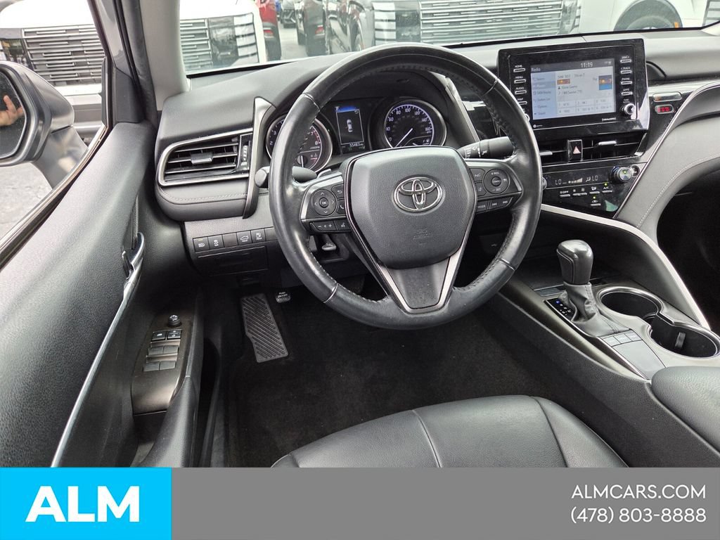 Used 2022 Toyota Camry SE w/ Convenience Package FWD image 6