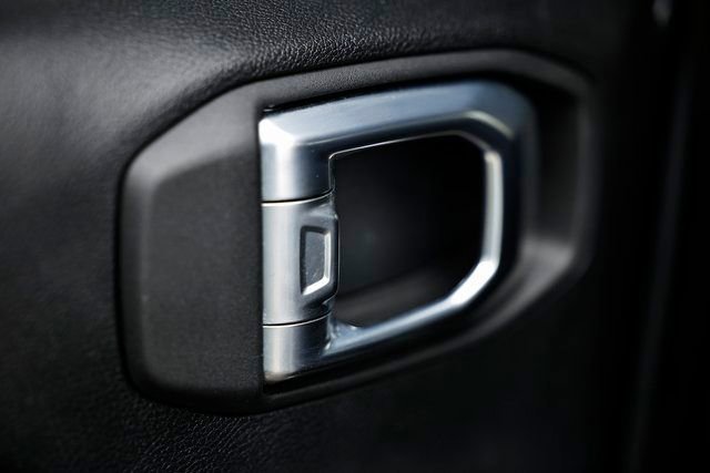 Used 2021 Jeep Gladiator Willys image 24