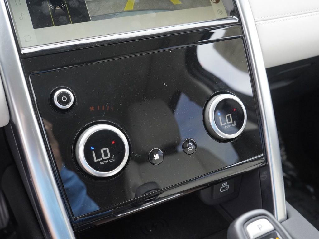 Used 2023 Land Rover Discovery Sport SE AWD/4WD image 12