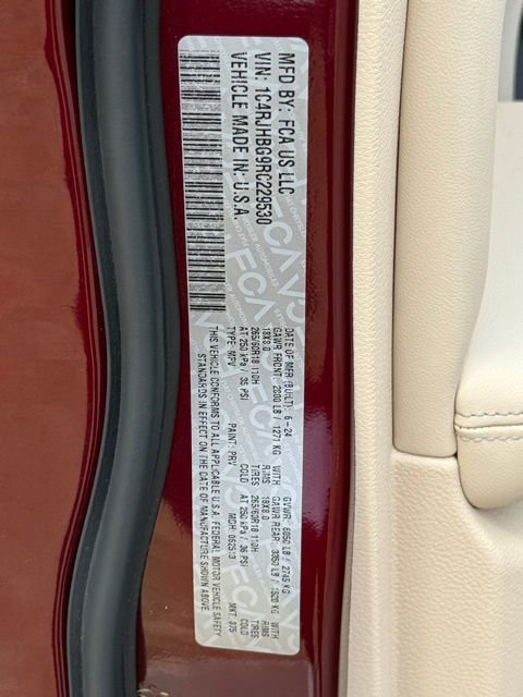 Used 2024 Jeep Grand Cherokee Limited AWD/4WD image 32