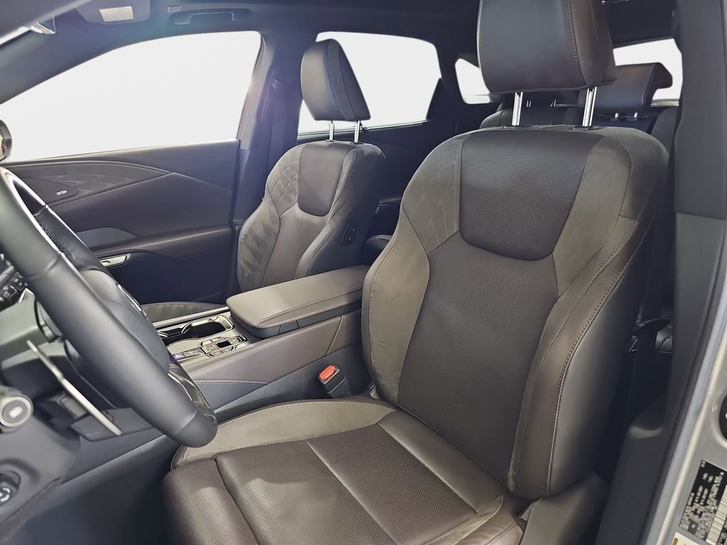 Certified 2024 Lexus RX 450h AWD w/ Convenience Package image 18