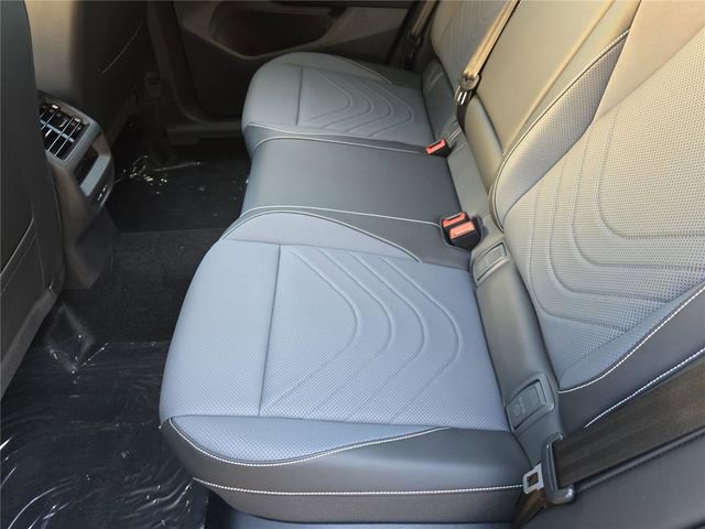 New 2026 Volkswagen Tiguan SE R-Line image 10