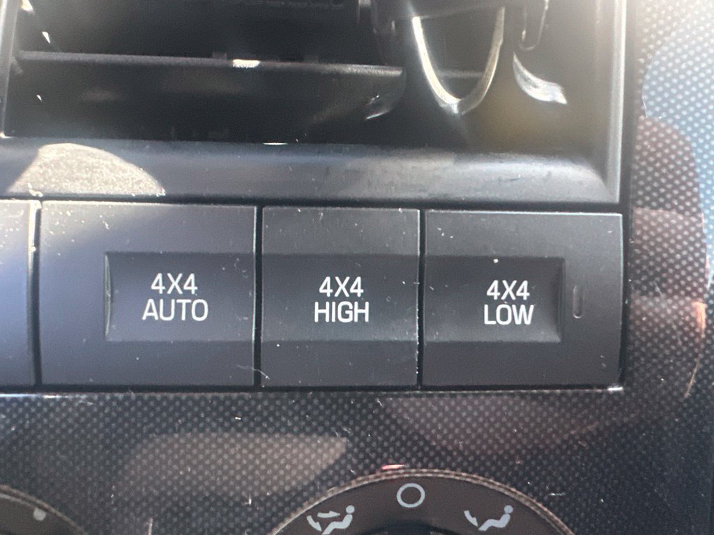 Used 2010 Ford Explorer Sport Trac XLT AWD/4WD image 18