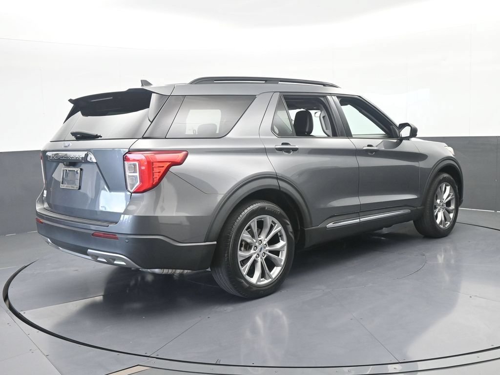 Used 2021 Ford Explorer XLT w/ Equipment Group 202A RWD image 6