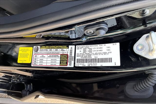 Used 2025 Toyota Tundra Platinum AWD/4WD image 14