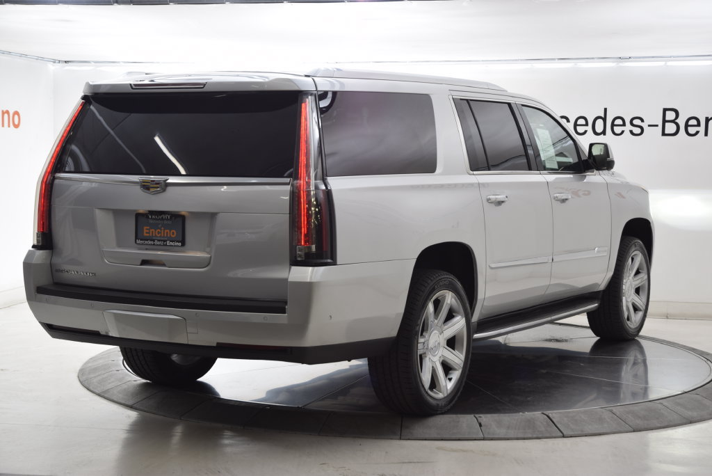 Used 2018 Cadillac Escalade ESV Luxury RWD image 6