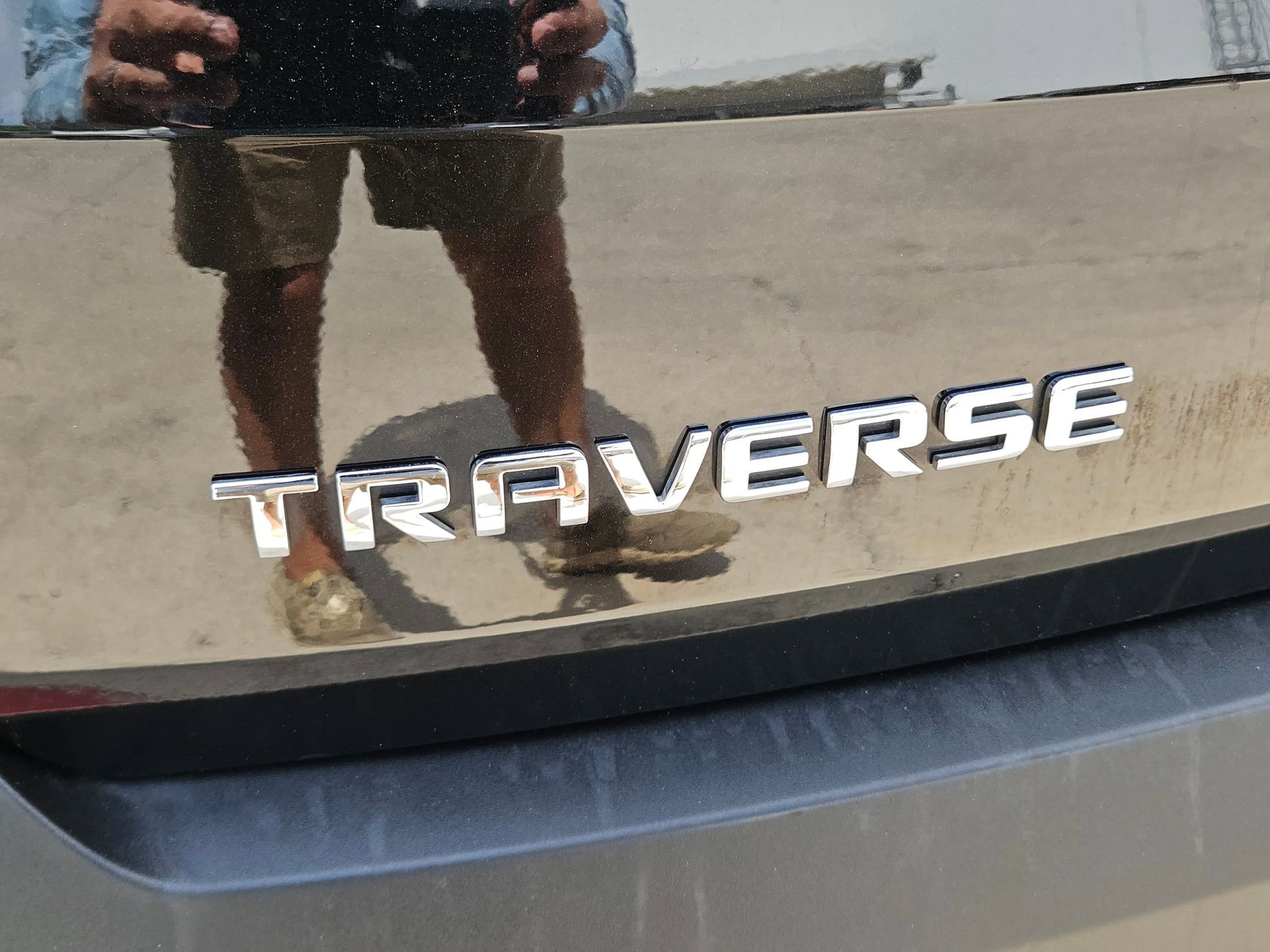 Used 2023 Chevrolet Traverse LT image 8