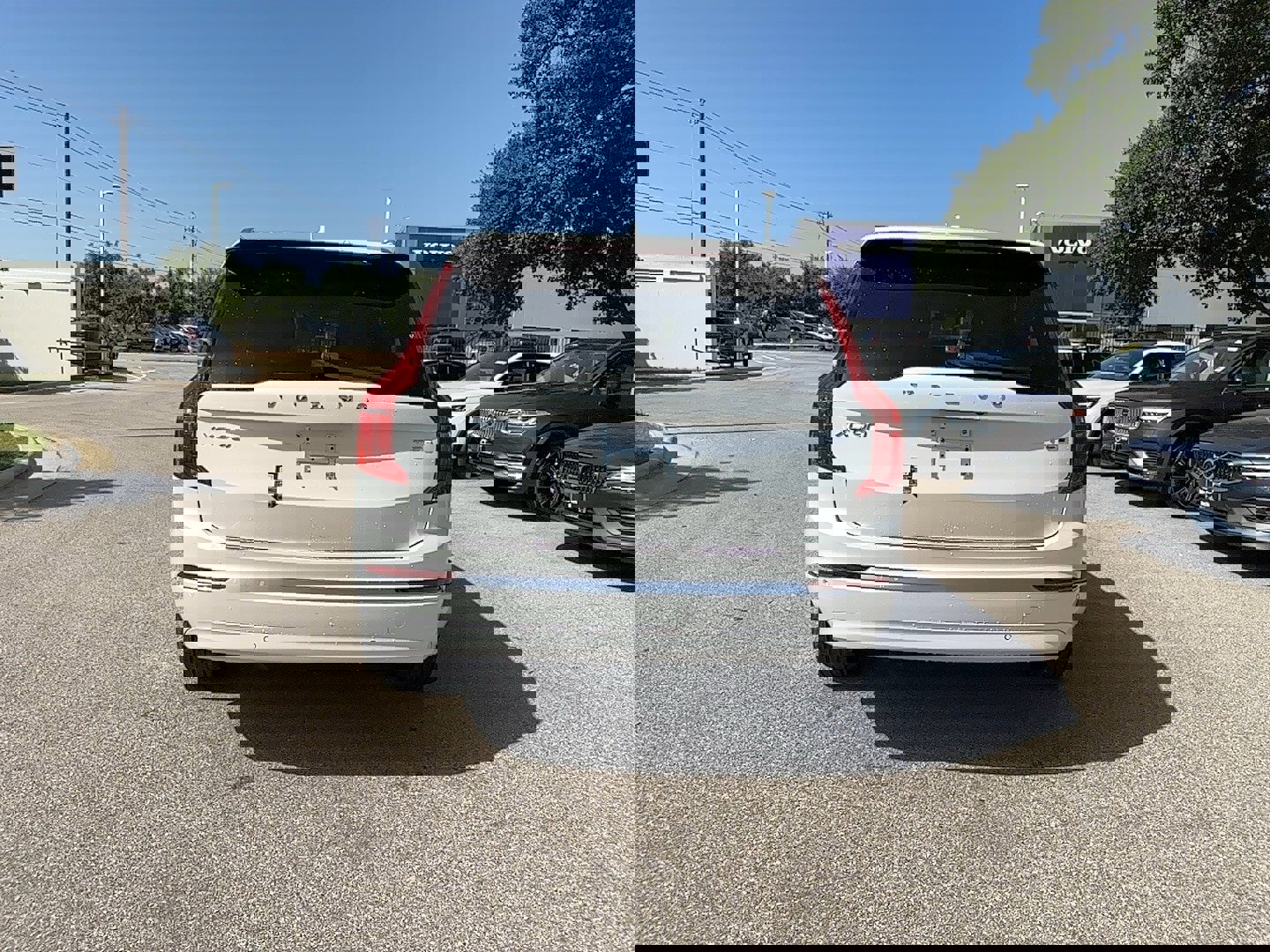 New 2025 Volvo XC90 T8 Plus w/ Protection Package Premier image 5