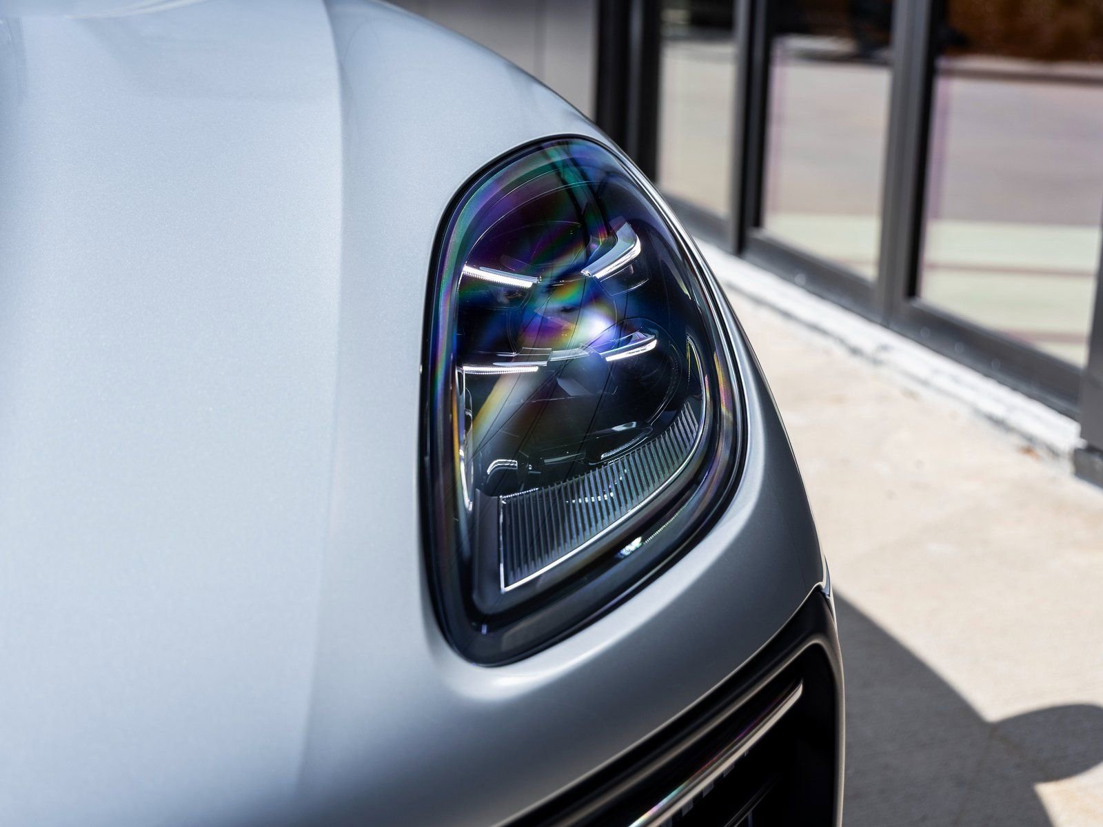 Certified 2025 Porsche Macan S image 20