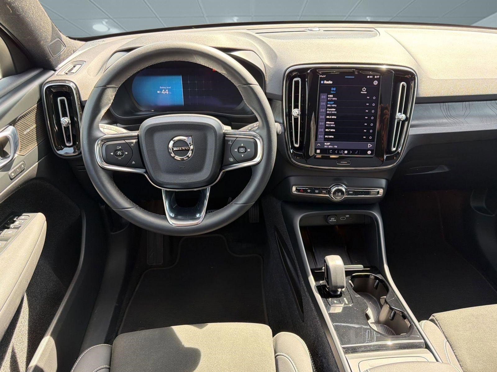 Certified 2023 Volvo C40 P8 Recharge Ultimate image 27