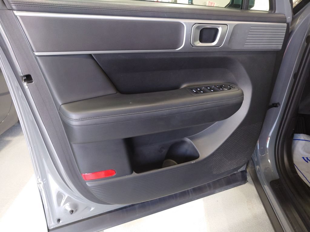 Certified 2024 Hyundai Santa Fe SEL AWD/4WD image 11