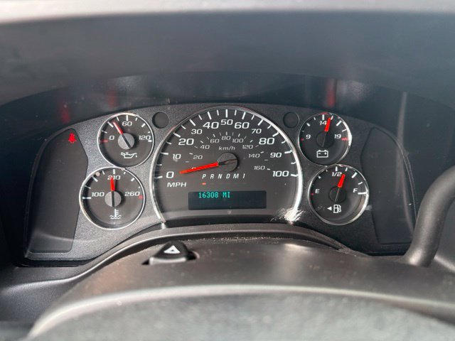 Used 2025 Chevrolet Express 2500 w/ Driver Convenience Package RWD image 35