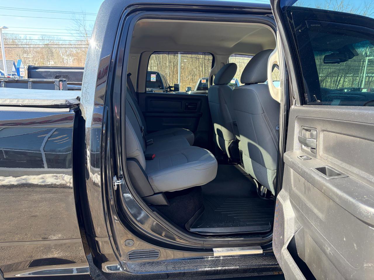 Used 2016 RAM 2500 Tradesman w/ Chrome Appearance Group image 41