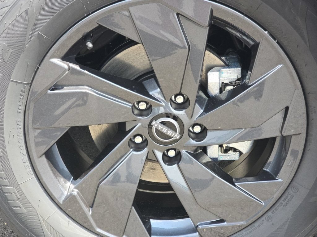 New 2026 Nissan Rogue SV w/ Cold Weather Package AWD/4WD image 7