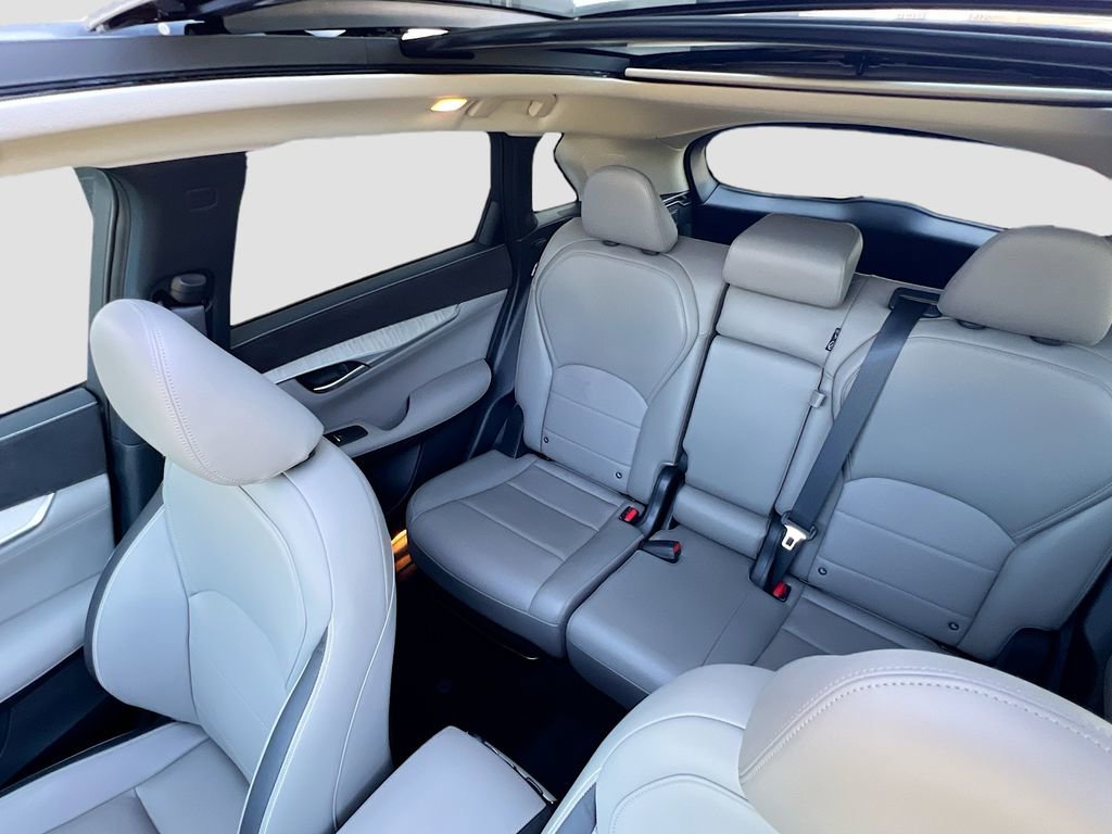 Used 2023 INFINITI QX50 Sensory image 23