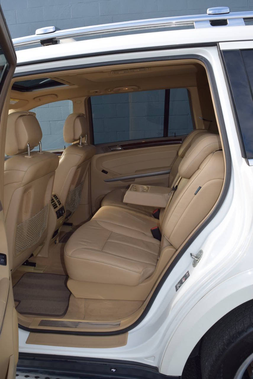 Used 2011 Mercedes-Benz GL 550 4MATIC image 42