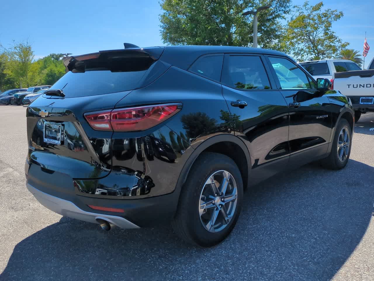 Used 2025 Chevrolet Blazer LT FWD image 6