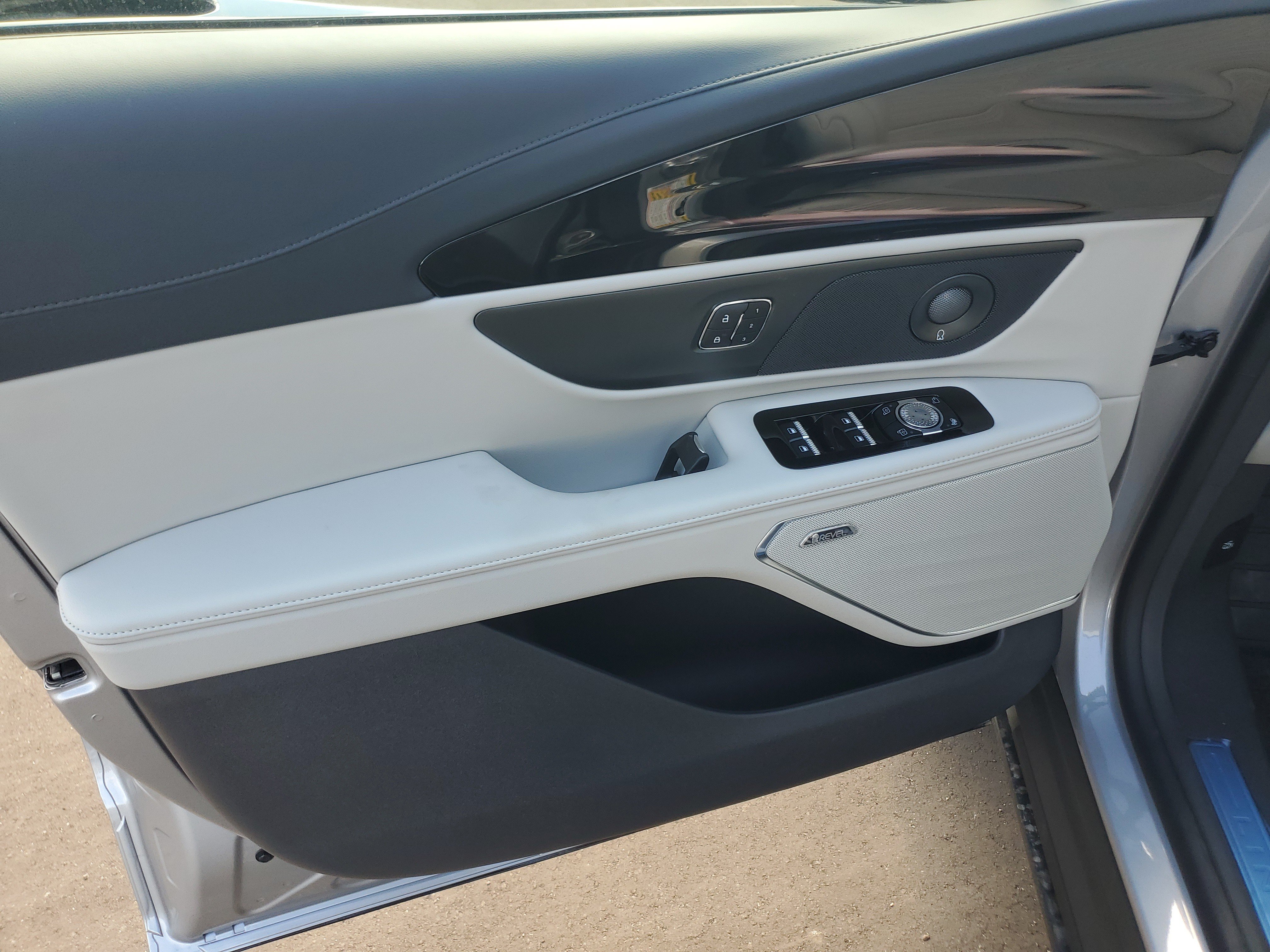 New 2026 Lincoln Nautilus Reserve w/ Jet Appearance Package AWD/4WD image 8