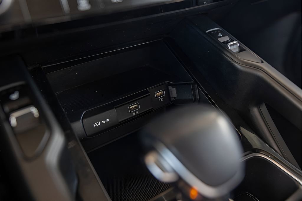 Used 2020 Kia Telluride S w/ S 8 Passenger Seating Package AWD/4WD image 25
