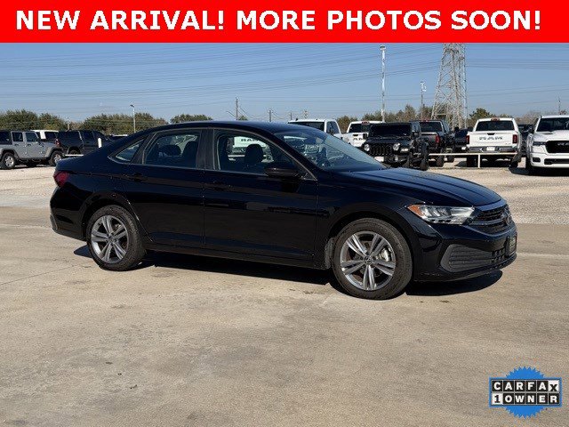 Used 2024 Volkswagen Jetta SE image 5