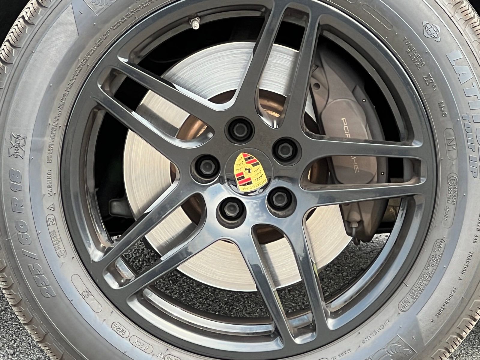 Certified 2020 Porsche Macan image 13