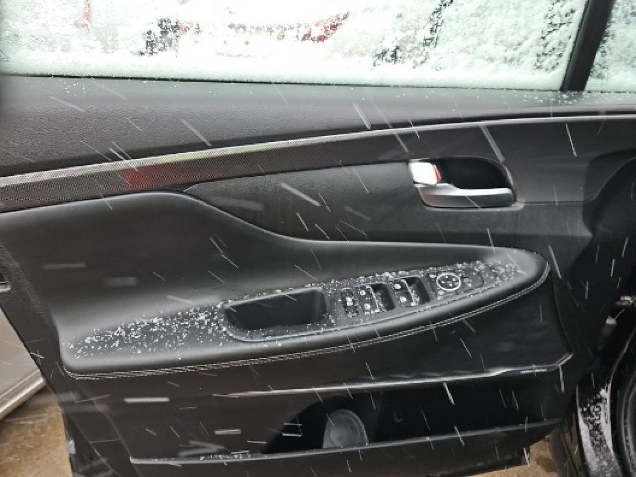 Used 2023 Hyundai Santa Fe SEL w/ Premium Package image 11