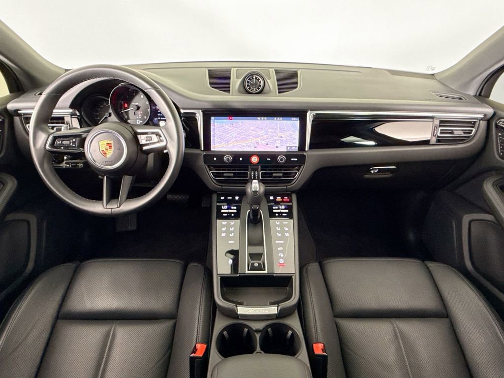 Used 2024 Porsche Macan image 9