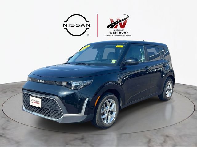 Used 2023 Kia Soul LX w/ LX Technology Package FWD image 4