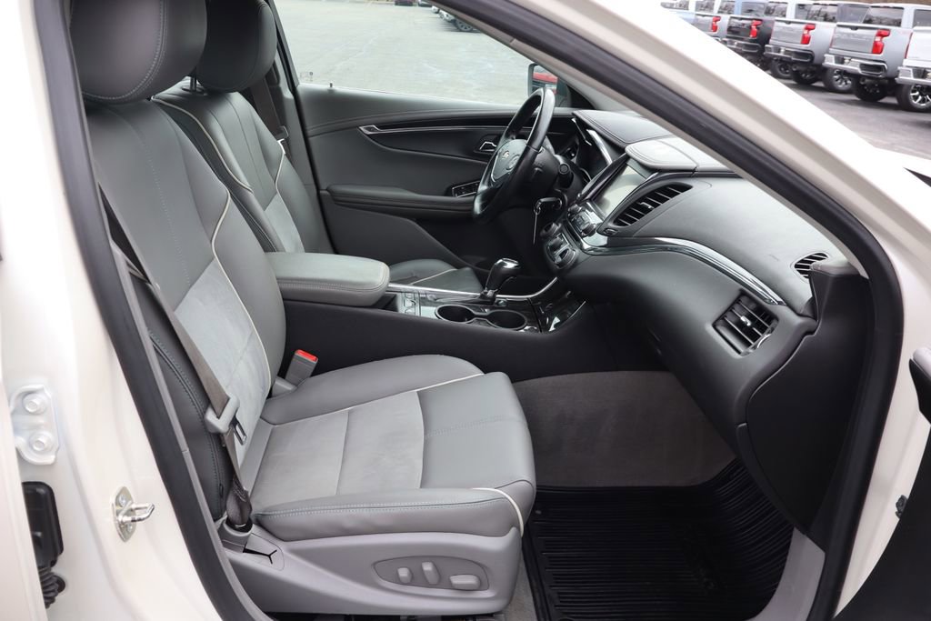 Used 2014 Chevrolet Impala LT w/ Premium Seating Package image 19