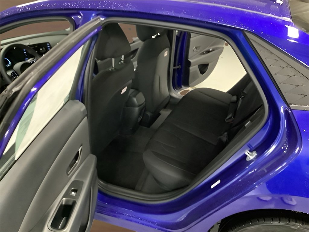 Used 2025 Hyundai Elantra Sport image 11