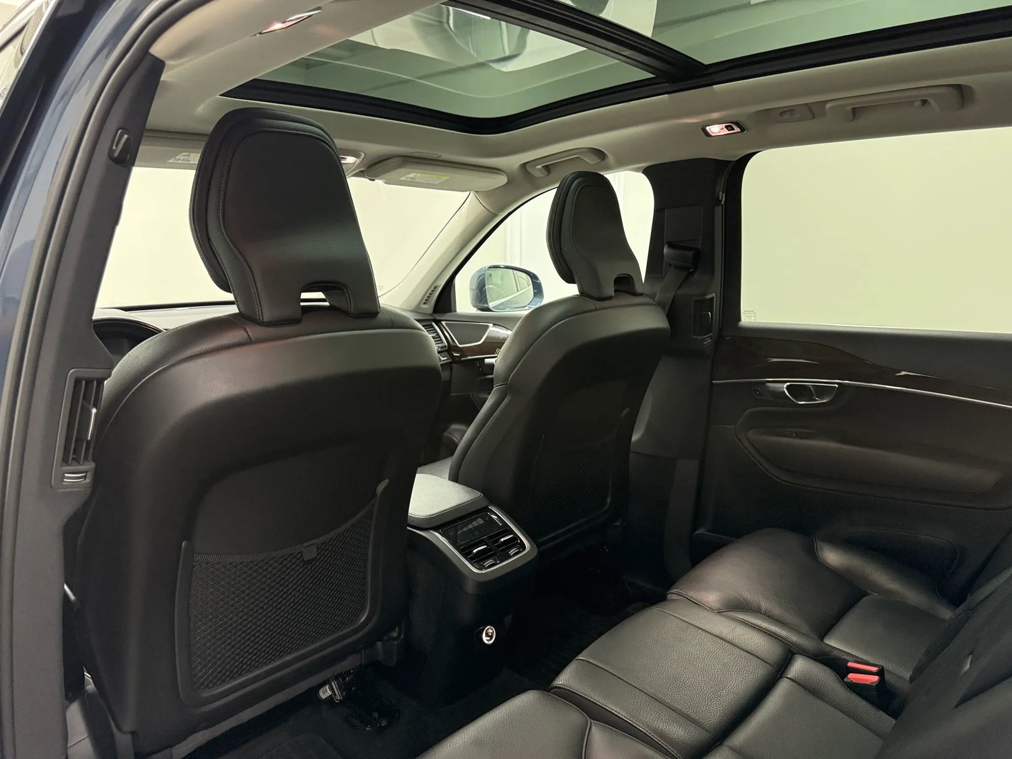 Used 2019 Volvo XC90 T6 Momentum w/ Advanced Package image 14