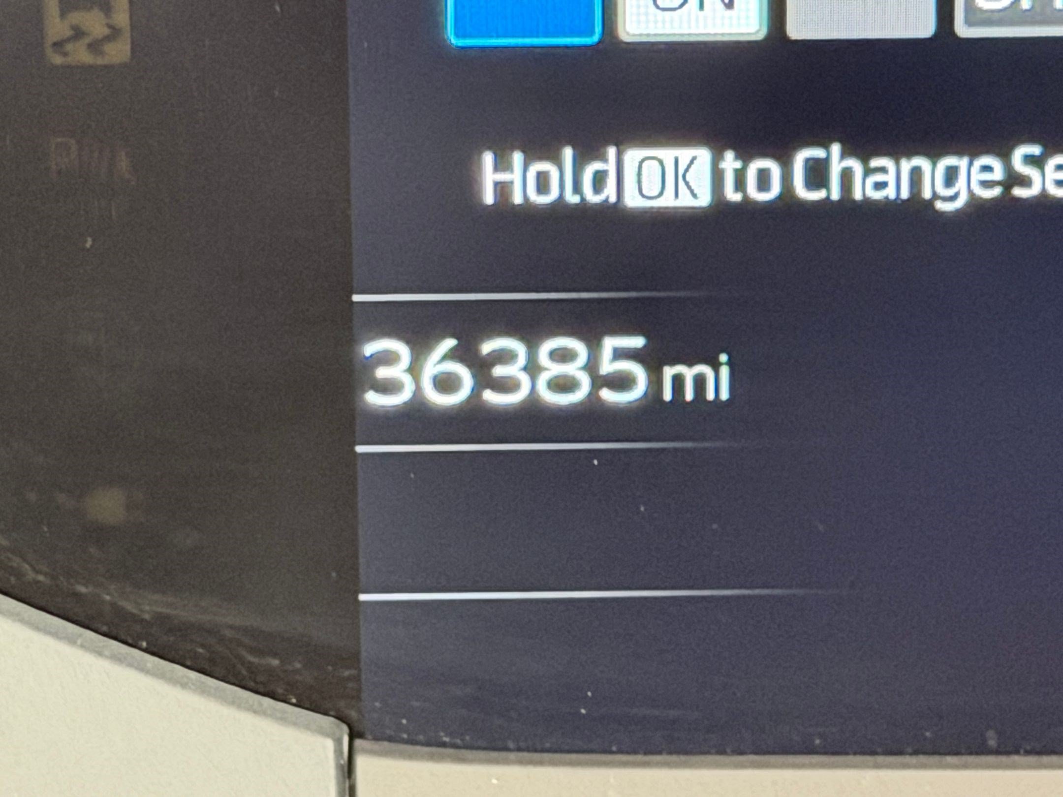 Used 2025 Toyota Prius LE FWD image 21
