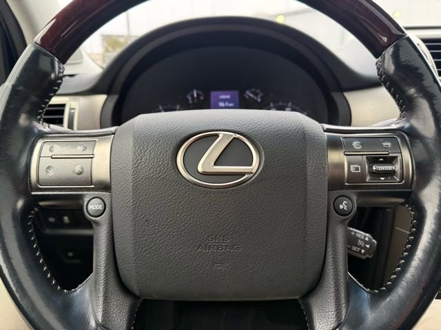 Used 2018 Lexus GX 460 Premium w/ Premium Package image 16