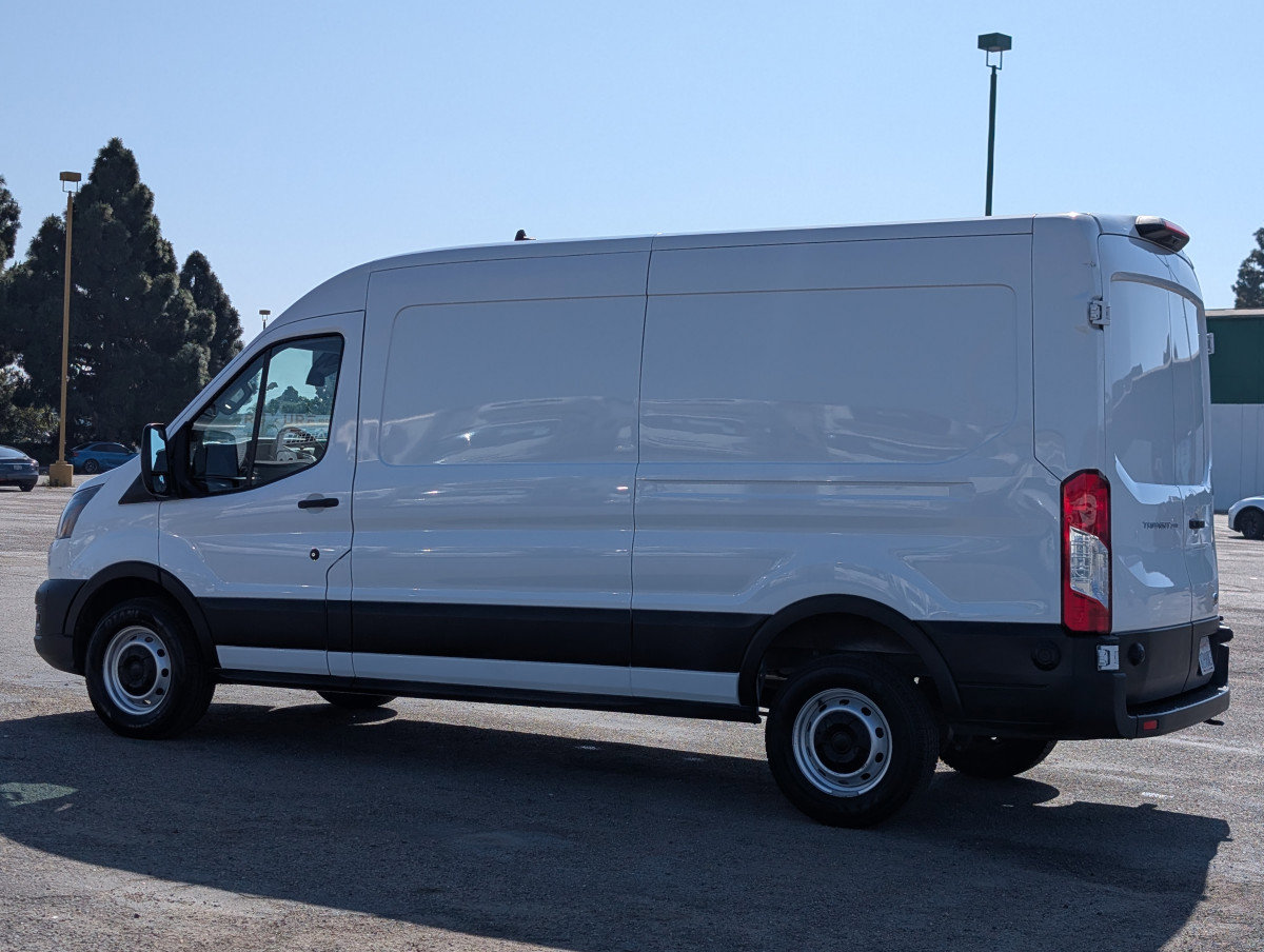 Used 2024 Ford Transit 250 148 Medium Roof image 5