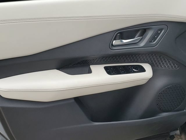 Certified 2023 Nissan Ariya AWD image 21